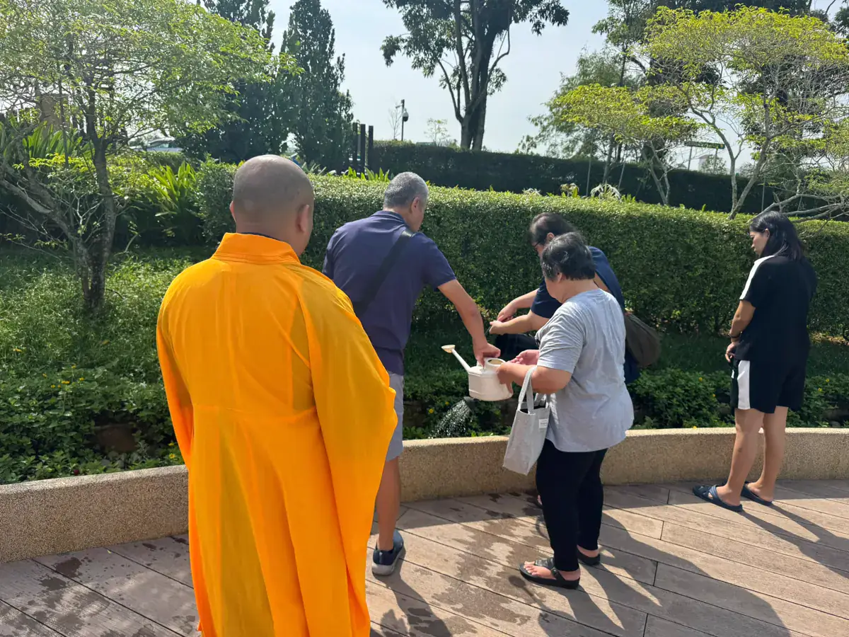 A memorial chanting session held after the funeral during the forty-nine days